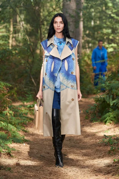Look 8